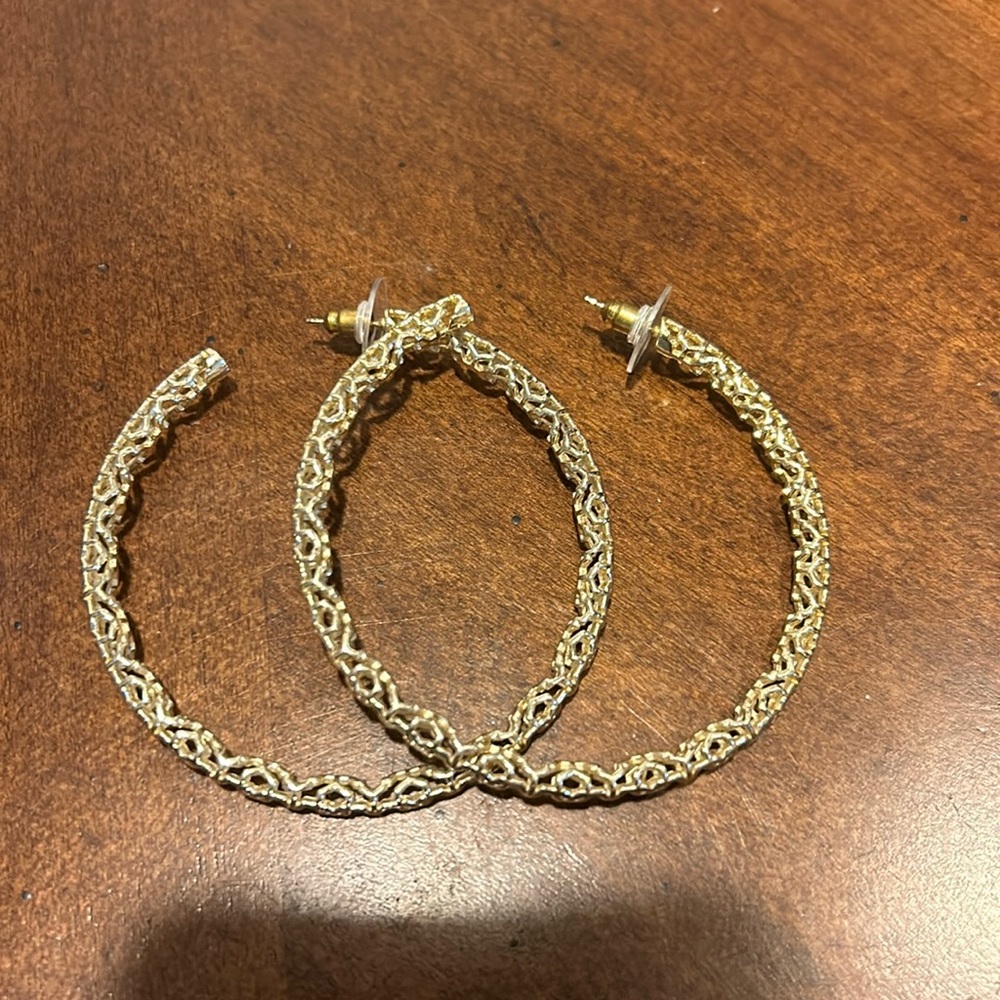 Kendra Scott large Maggie hoops